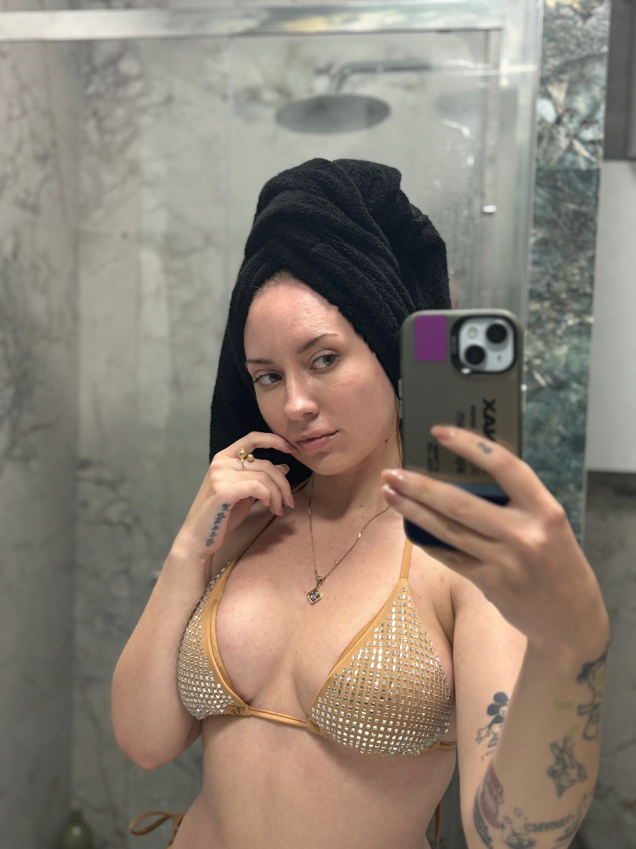 Nude girl KateV in Bhopal