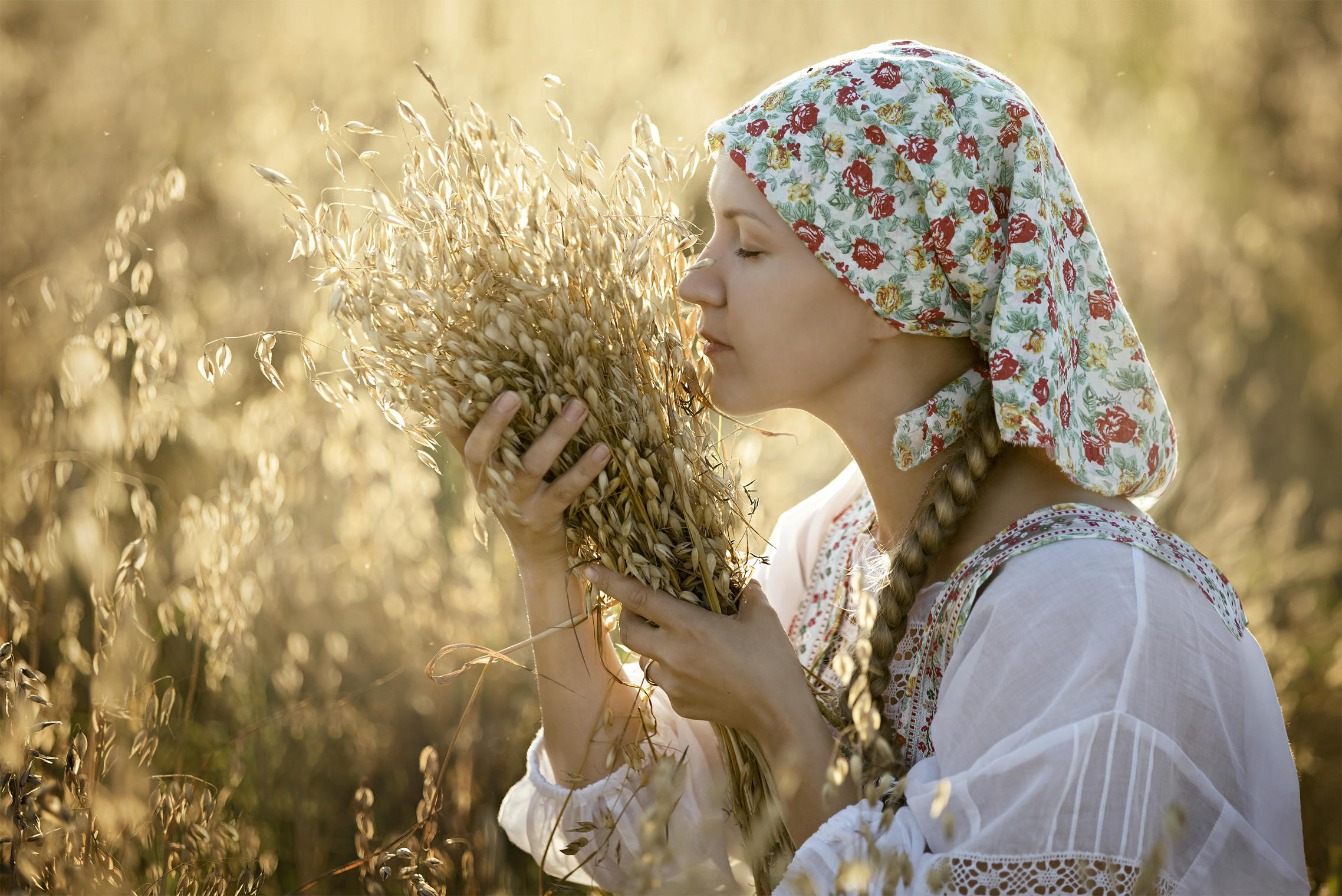 Photo Women in Slavic costumes in Bhopal